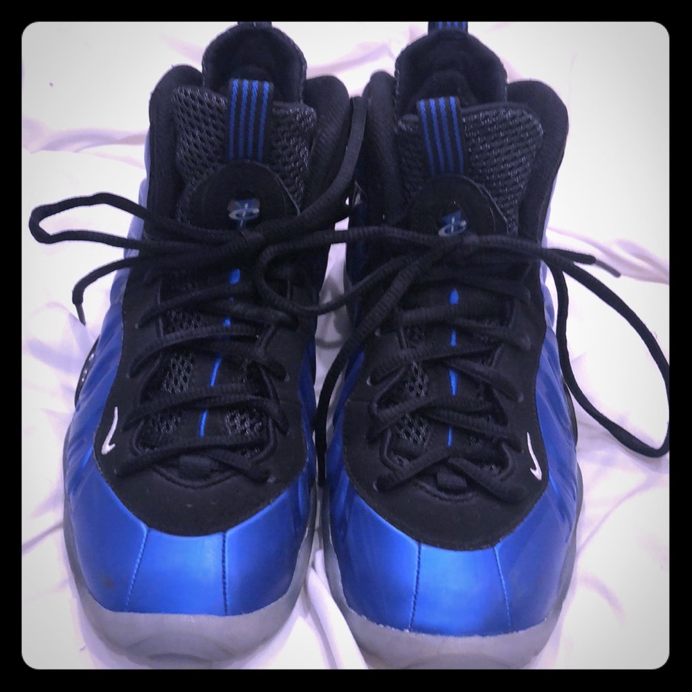 Nike youth foamposites used in good condition